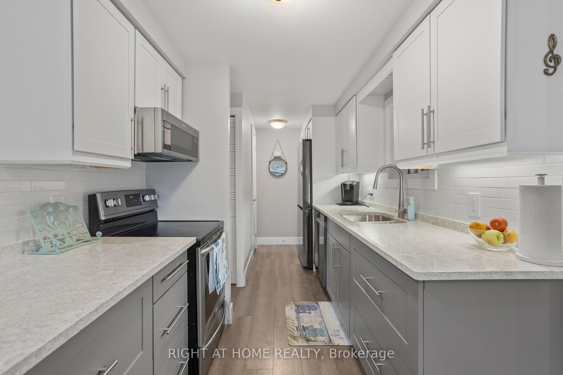 162 Mississauga Place photo 16