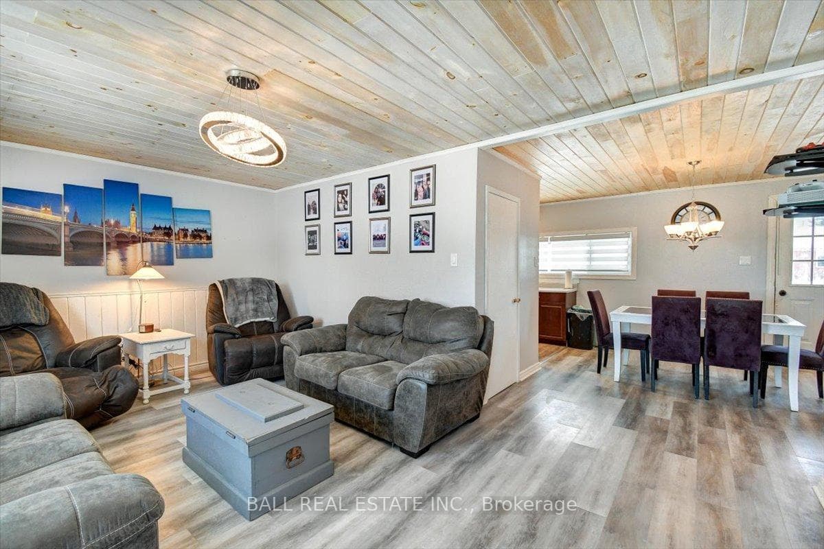 20 Great Oak Street photo 12