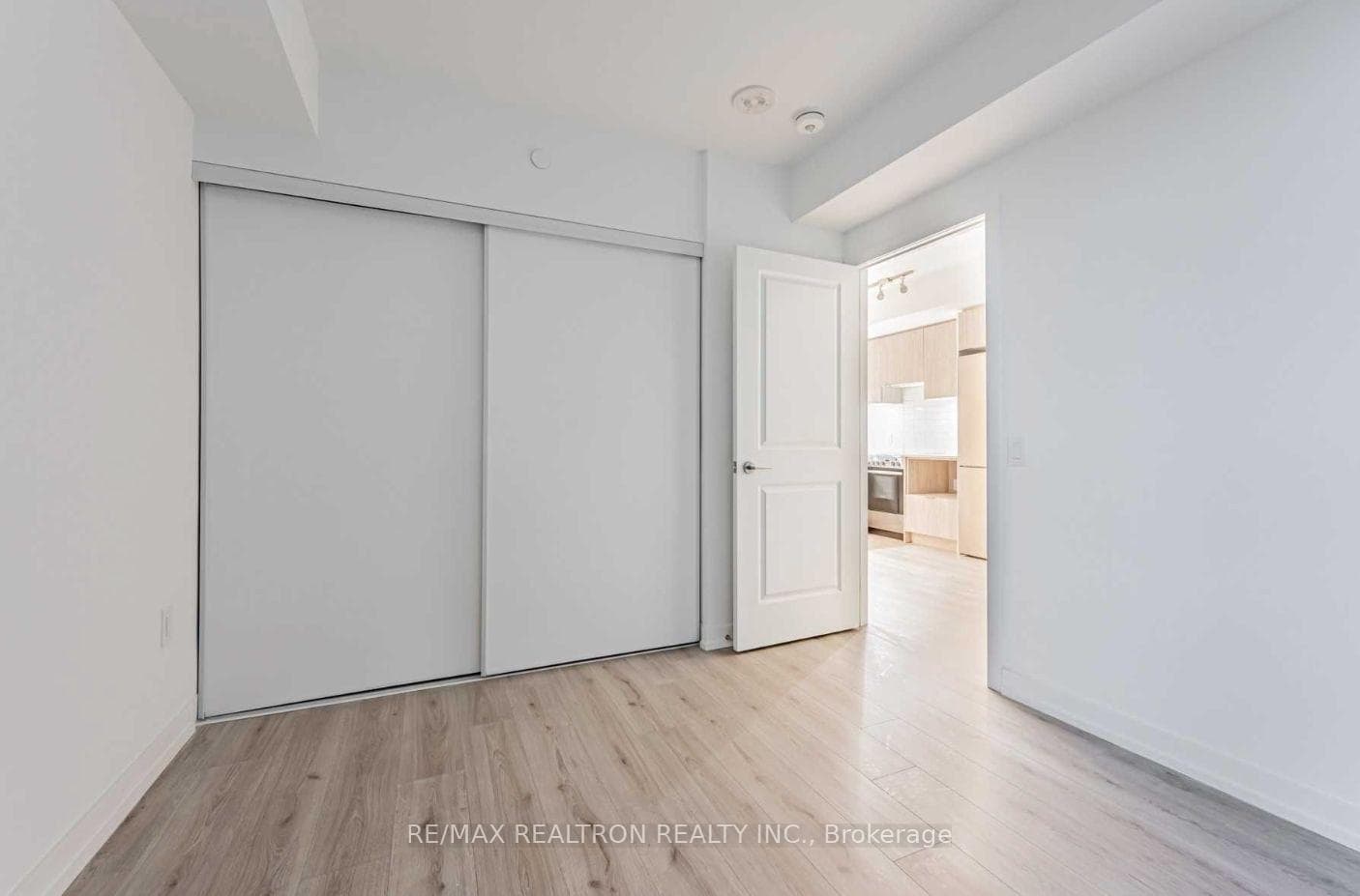 395 Bloor Street Unit 1504 photo 10