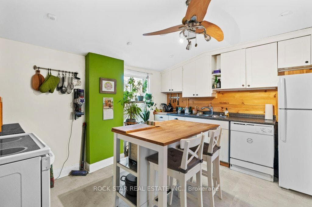 408 King William Street photo 8