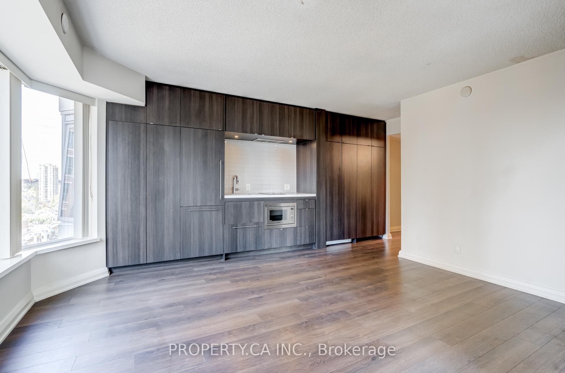 155 Yorkville Avenue Unit 1514 photo 9