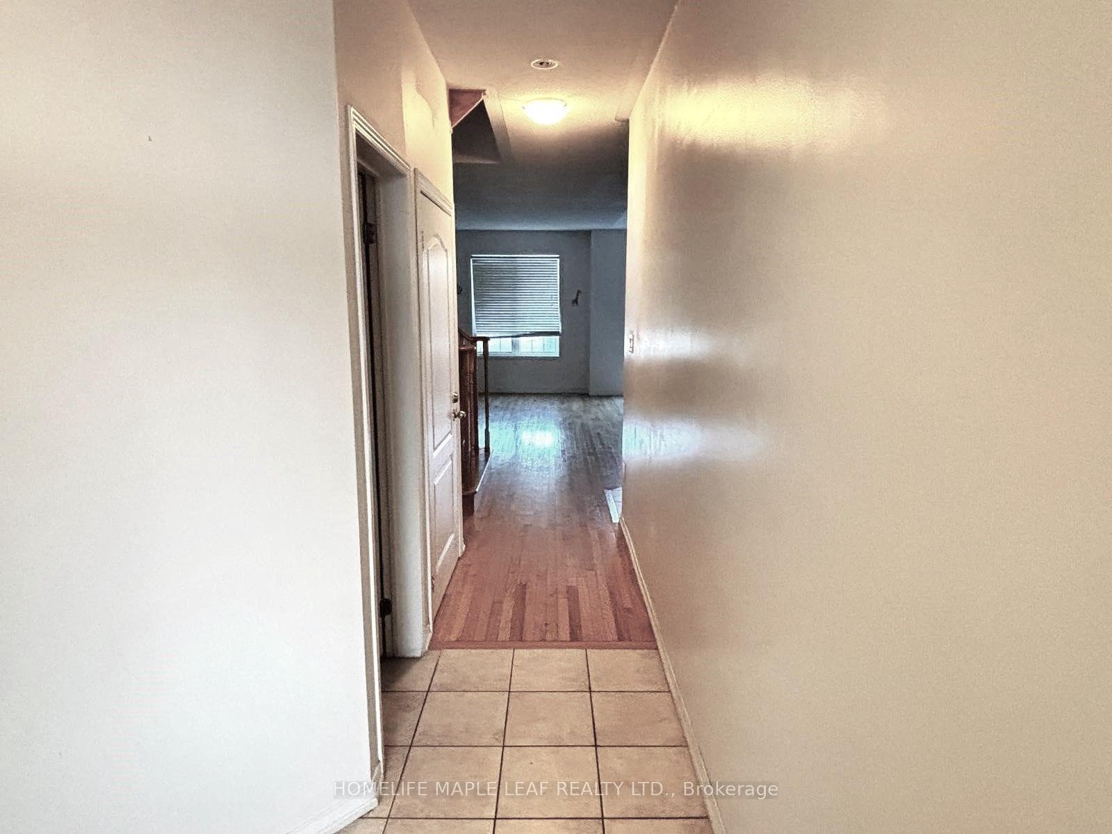 39 Sussexdale Drive photo 3