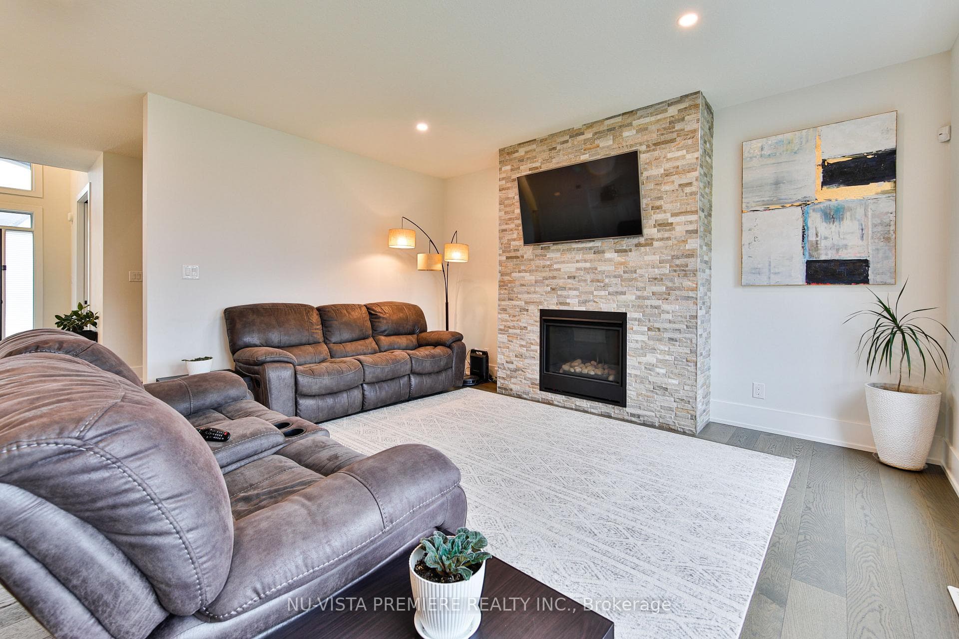 1867 Fountain Grass Drive photo 10