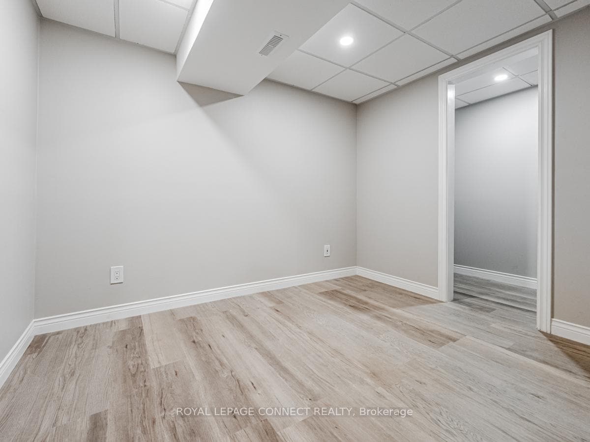 463 Woodward Avenue photo 26