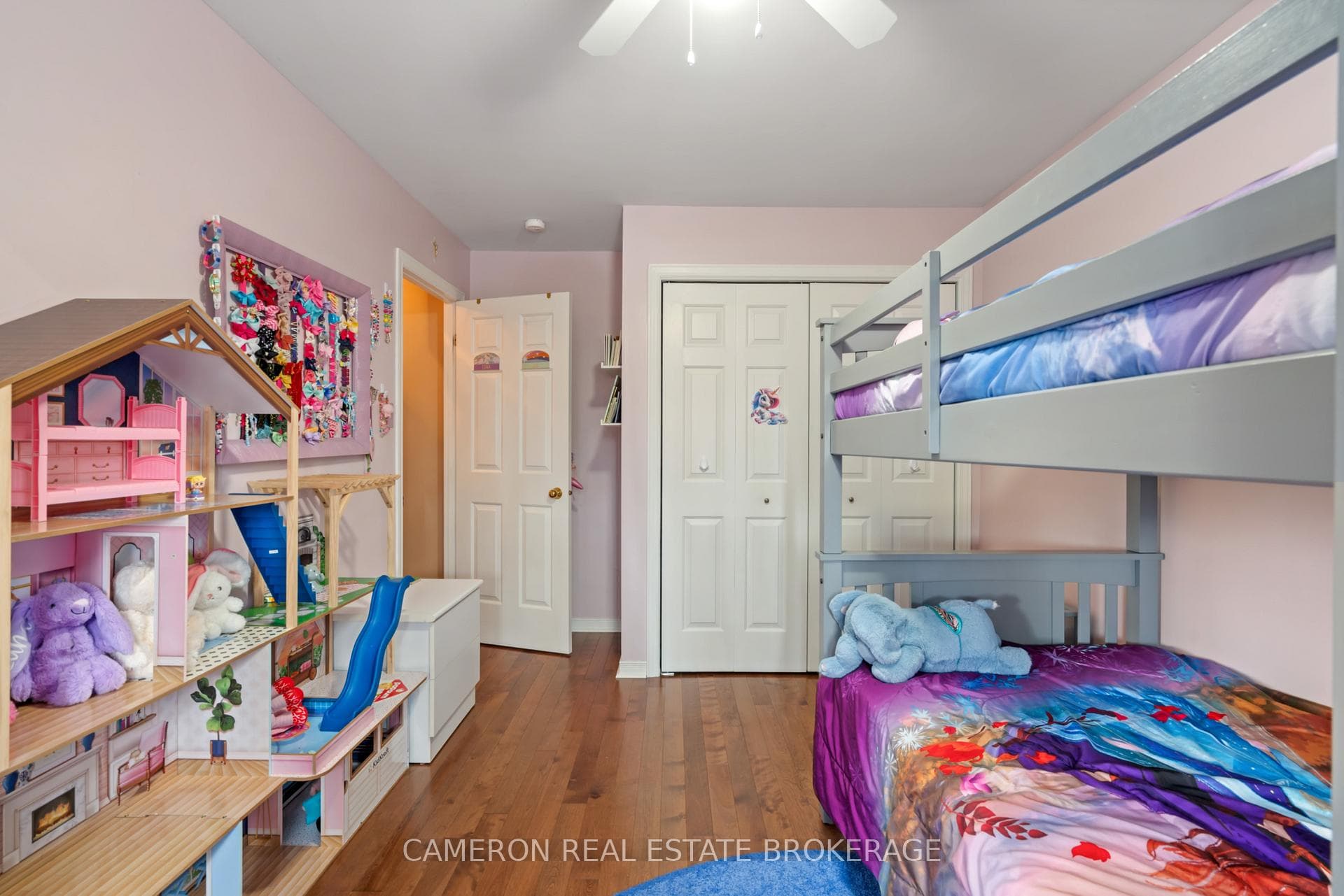 1428 Holy Cross Boulevard photo 20
