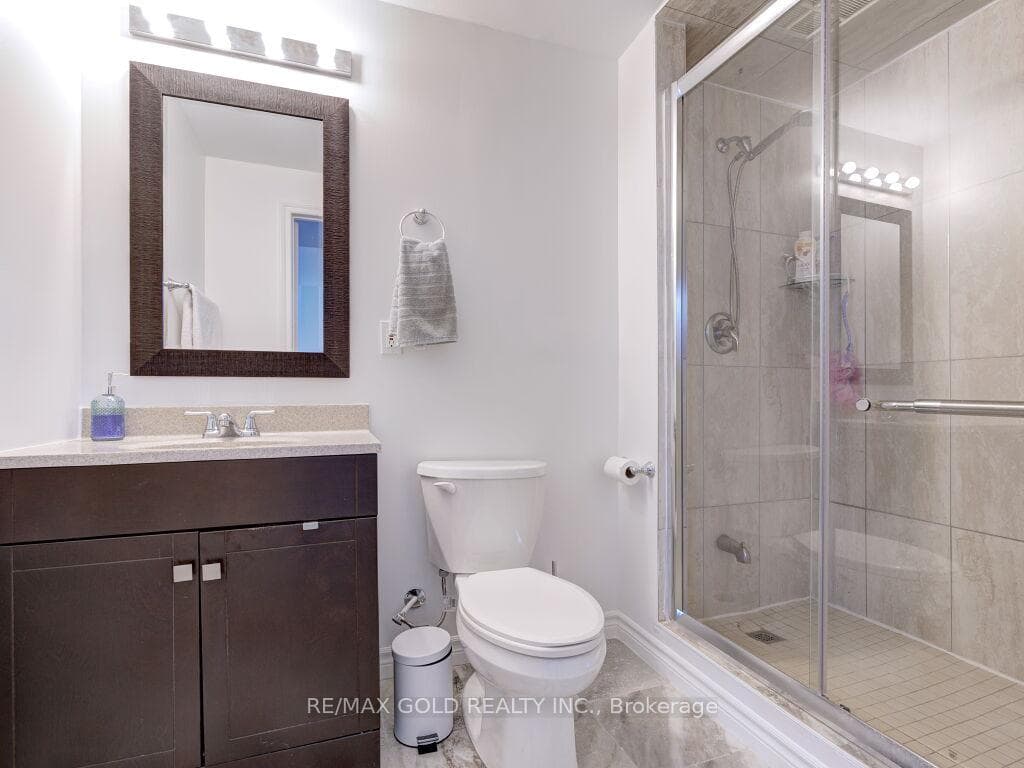 52 Sunley Crescent photo 37