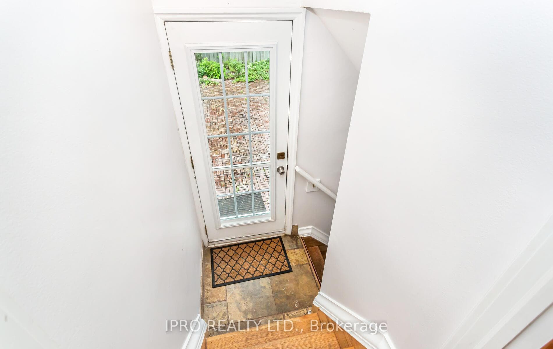 432 Sandmere Place photo 20
