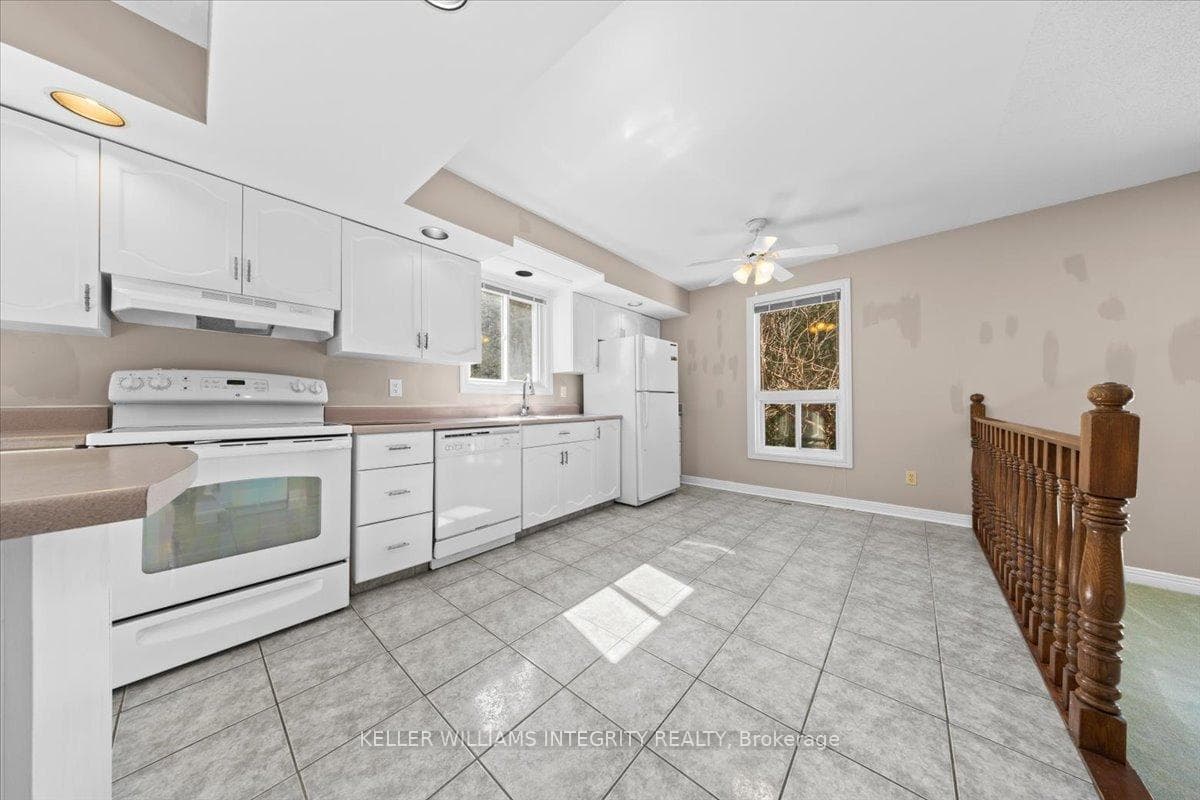 38 Thare Crescent photo 13