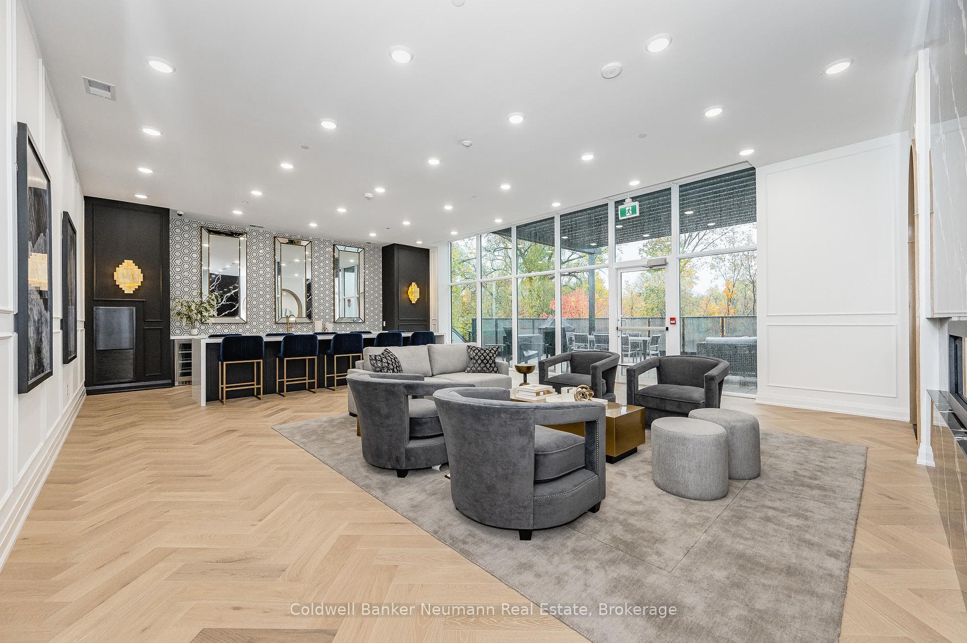 71 Wyndham Street Unit 209 photo 17