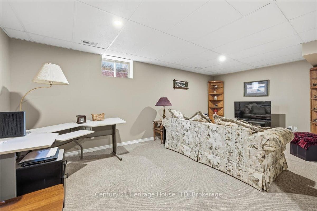 97 Abbott Place photo 30