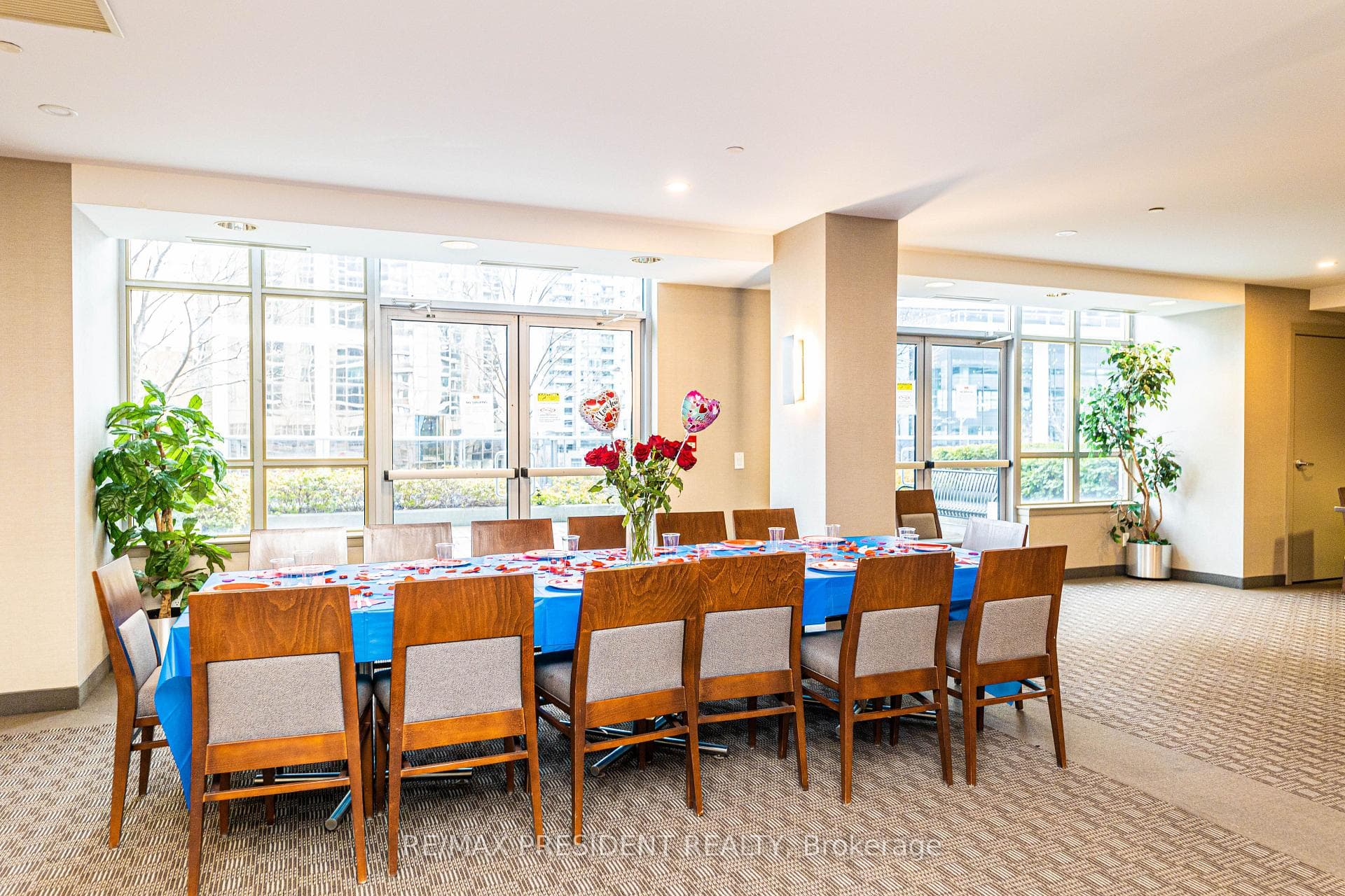4978 Yonge Street Unit 1911 photo 22
