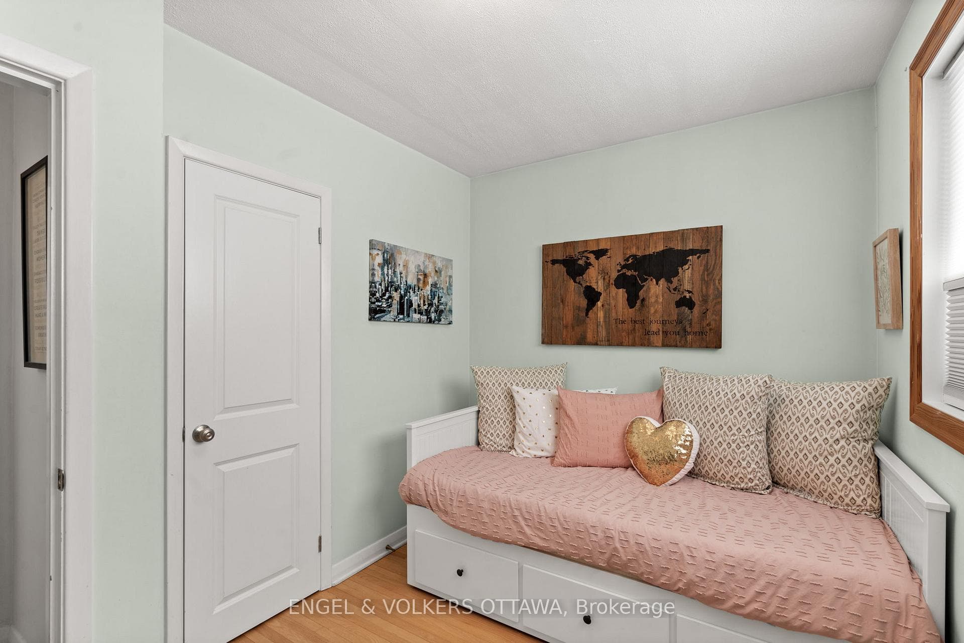 475 Edgeworth Avenue photo 26