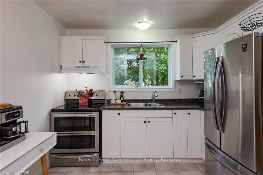 312 MOUNTAINVIEW Drive photo 14