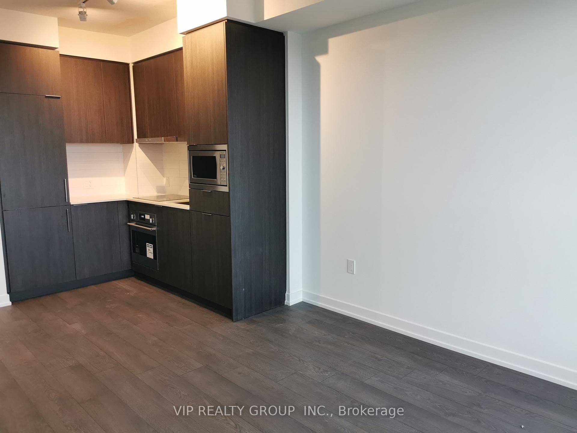 7 Golden Lion Heights Unit N2902 photo 3