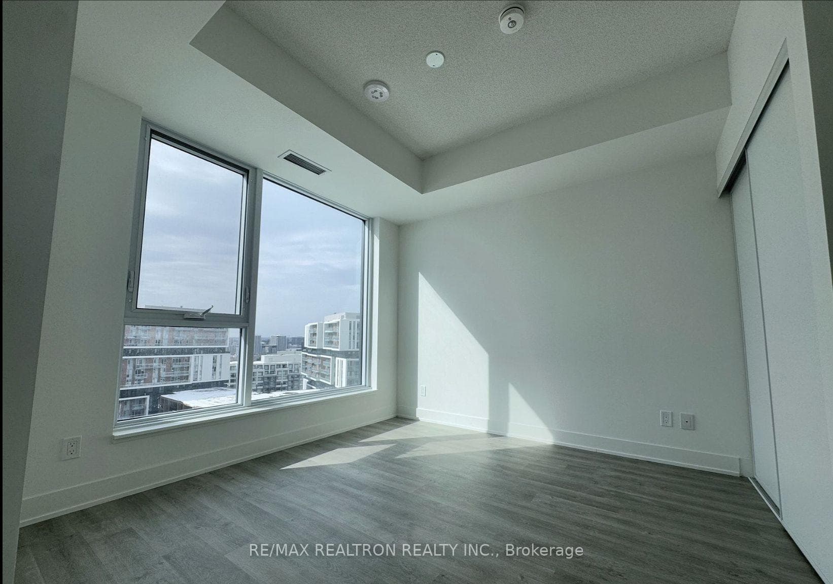 38 Andre De Grasse Street Unit 1509 photo 5