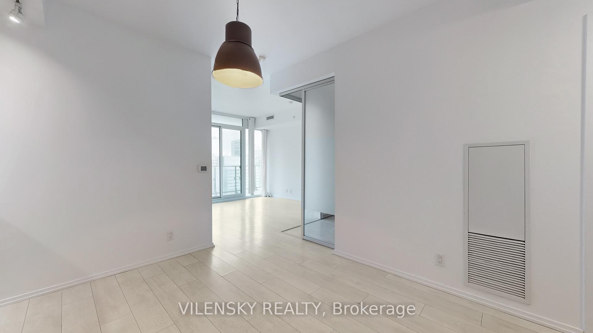 125 Peter Street Unit 3311 photo 17