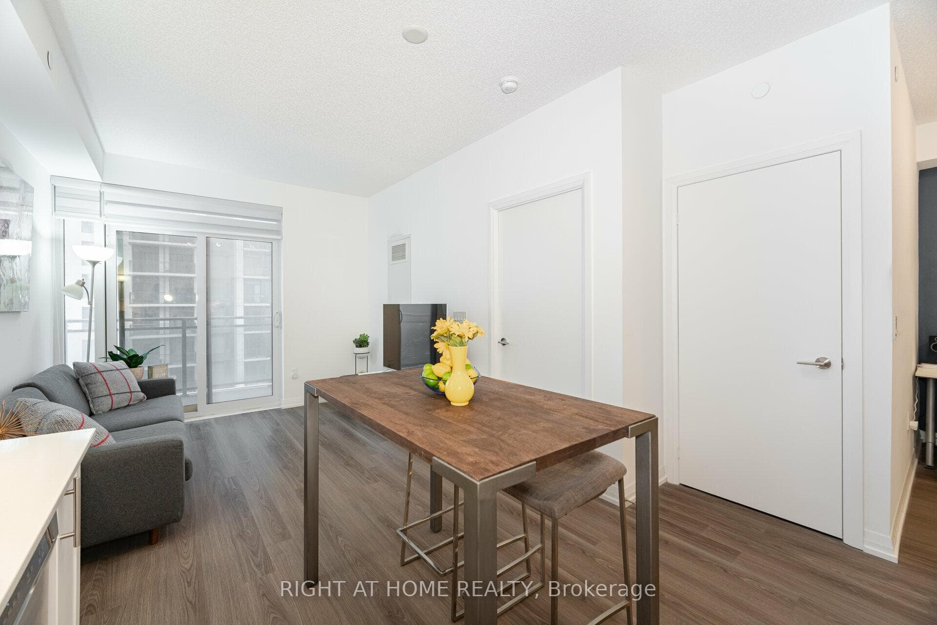55 Ann O'Reilly Road Unit 901 photo 12