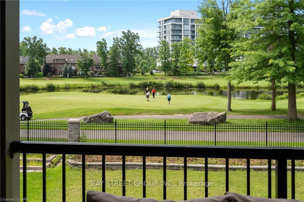 7394 LIONSHEAD Avenue Unit 81 photo 25