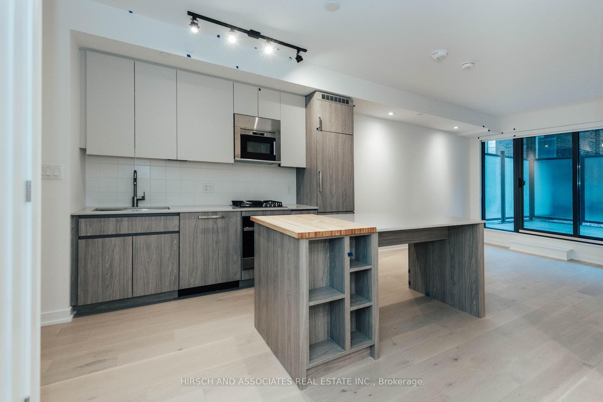 430 Roncesvalles Avenue Unit 202 photo 5