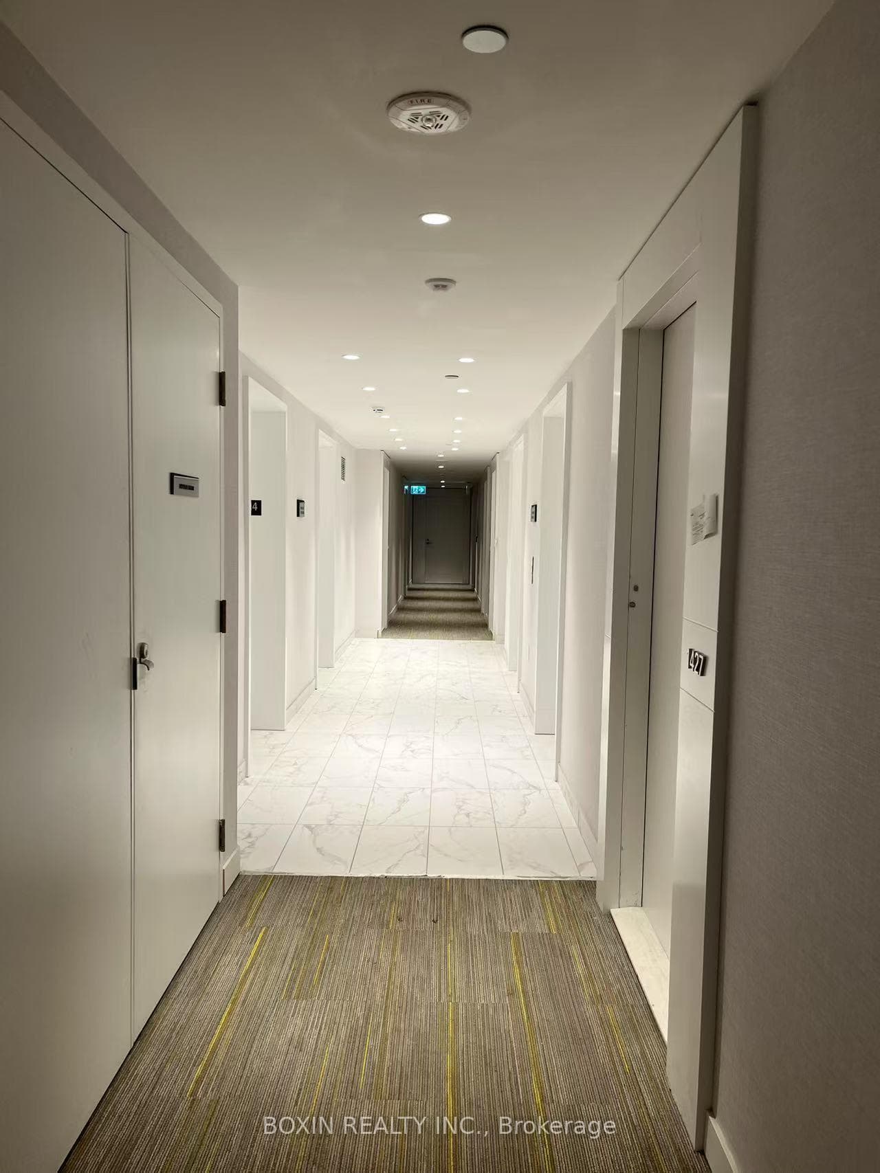 230 Simcoe Street Unit 1427 photo 13
