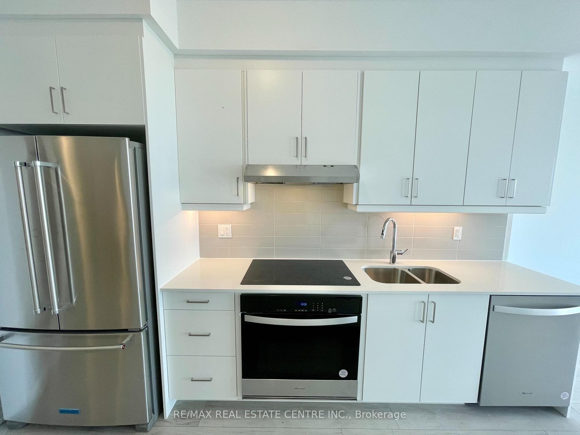 1035 Southdown Road Unit 1606 photo 4
