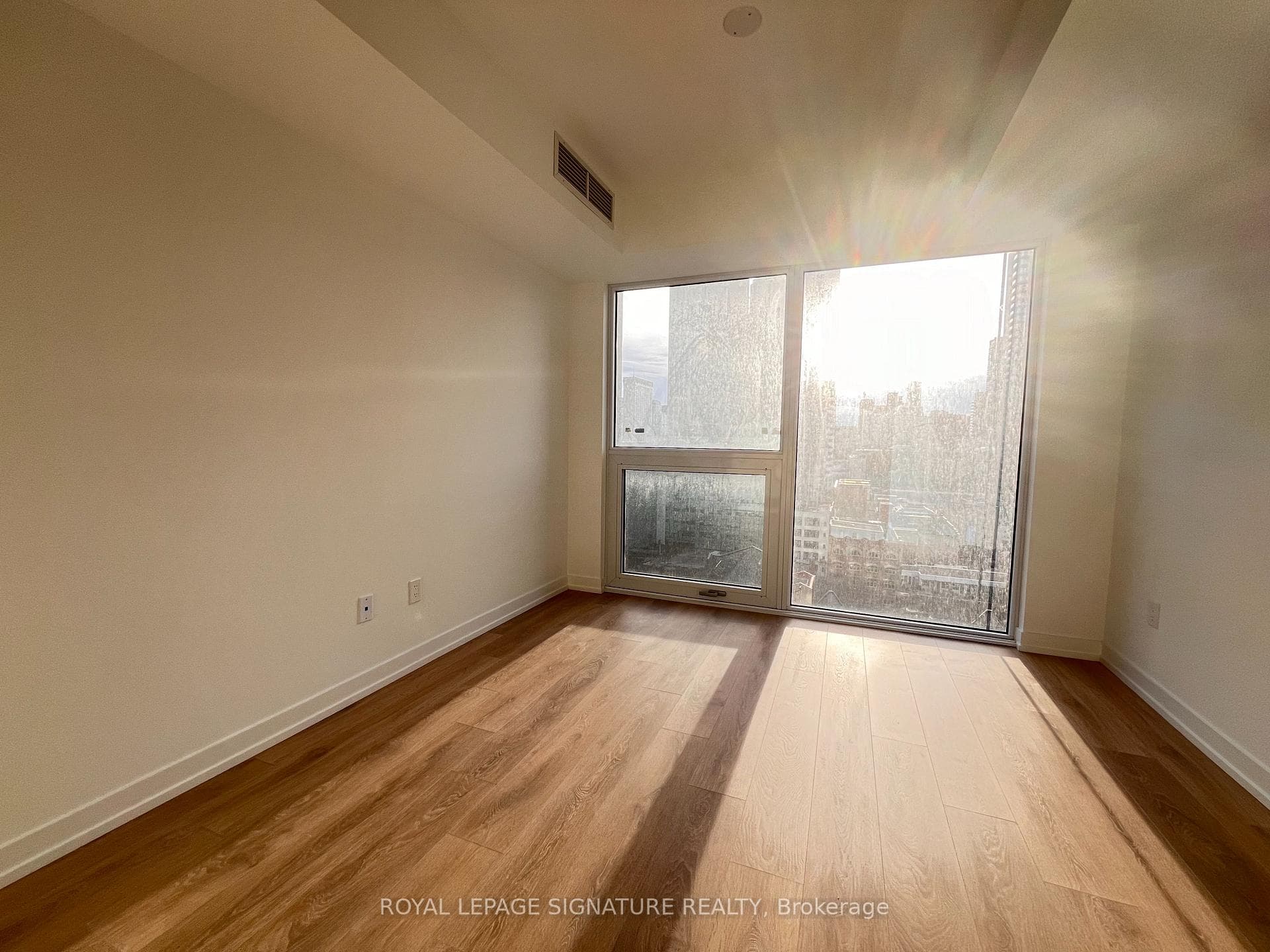 82 Dalhousie Street Unit 1708 photo 6