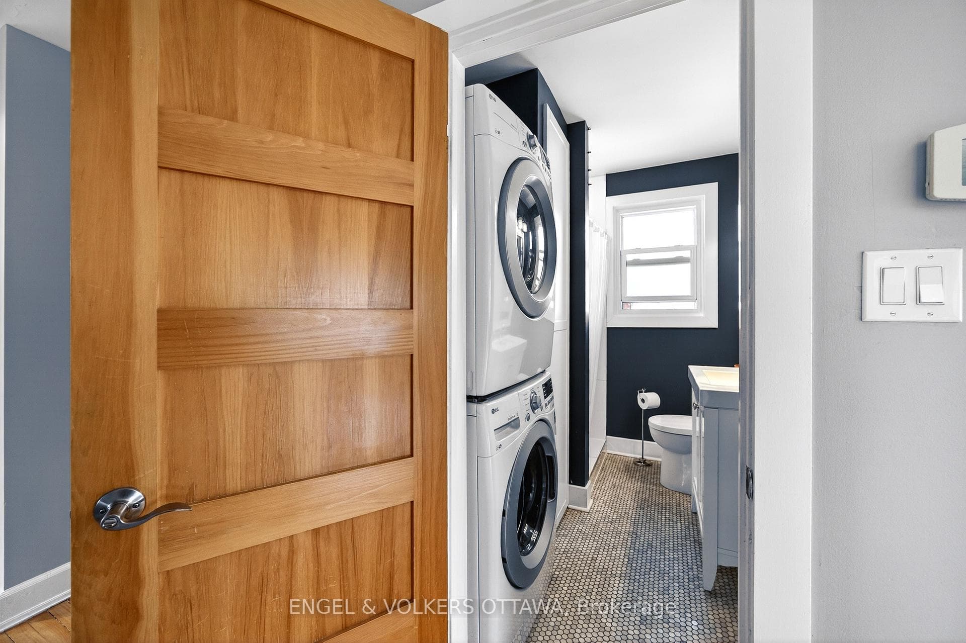 166 Wesley Avenue photo 15