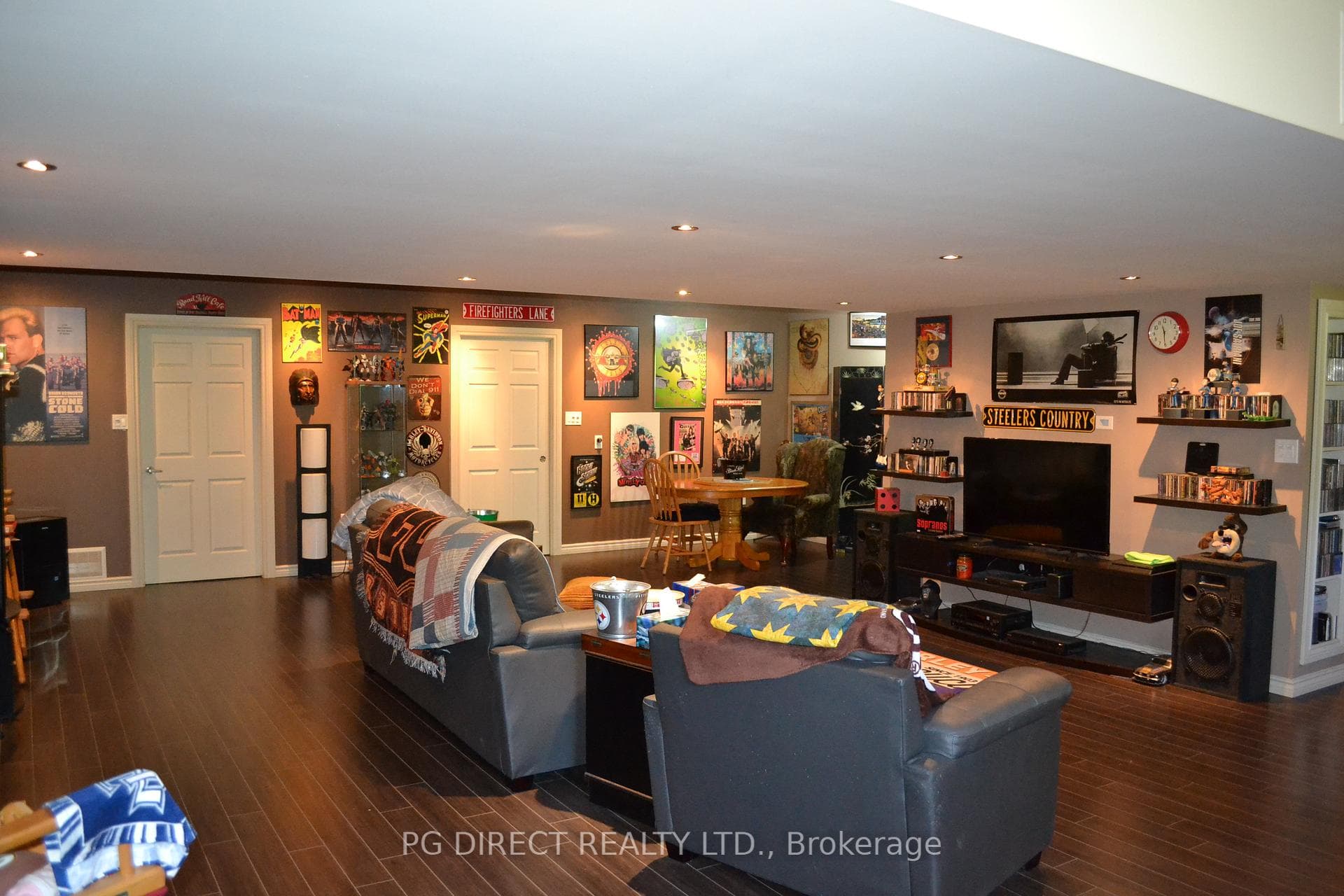 270 Pinecreek Crescent photo 13