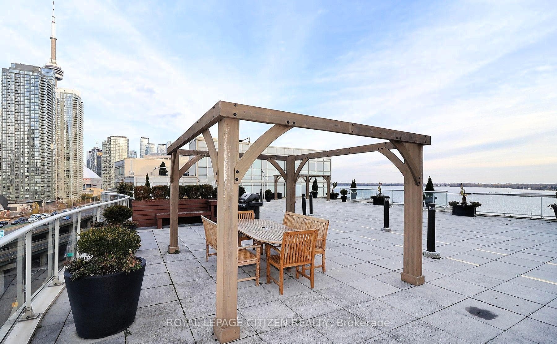 550 Queens Quay W N/A Unit 427 photo 43