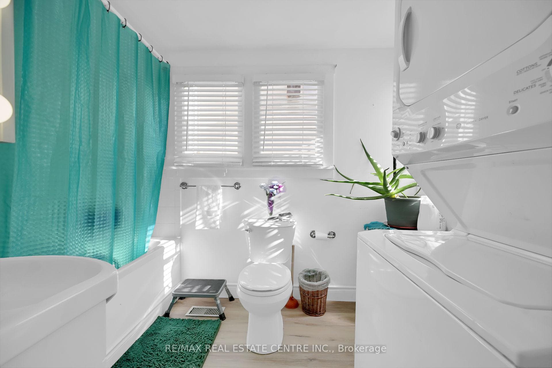 64 Argyle Avenue photo 21