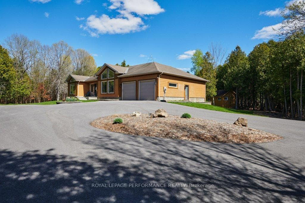 8040 Iveson Drive photo 2
