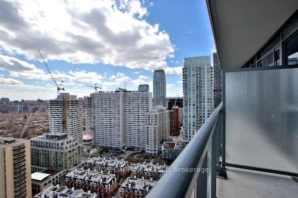 125 Redpath Avenue Unit 2709 photo 17