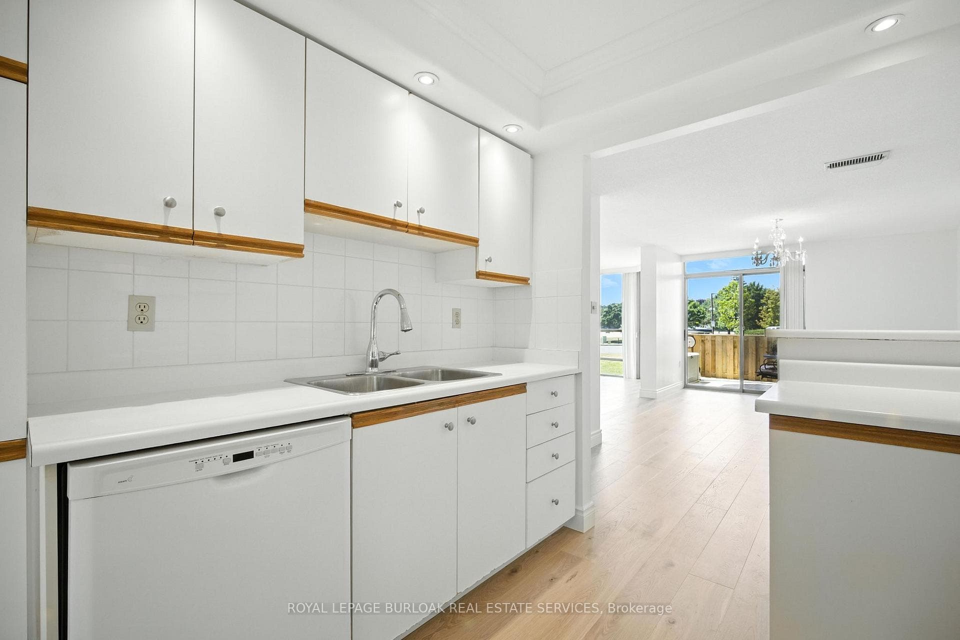 5070 Pinedale Avenue Unit 101 photo 16