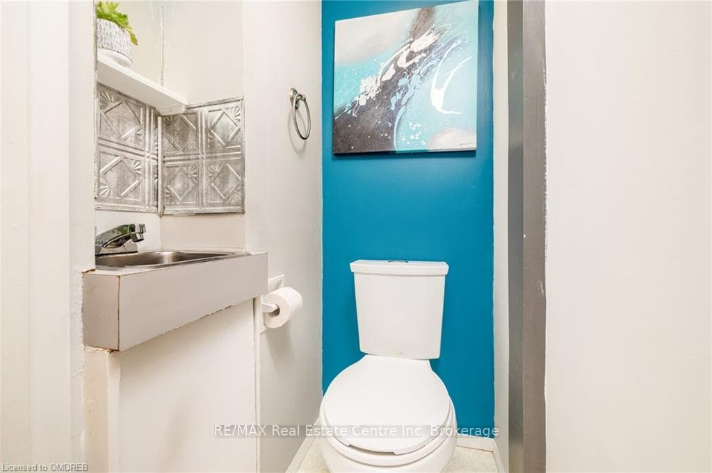 250 SATOK Crescent Unit 20 photo 17