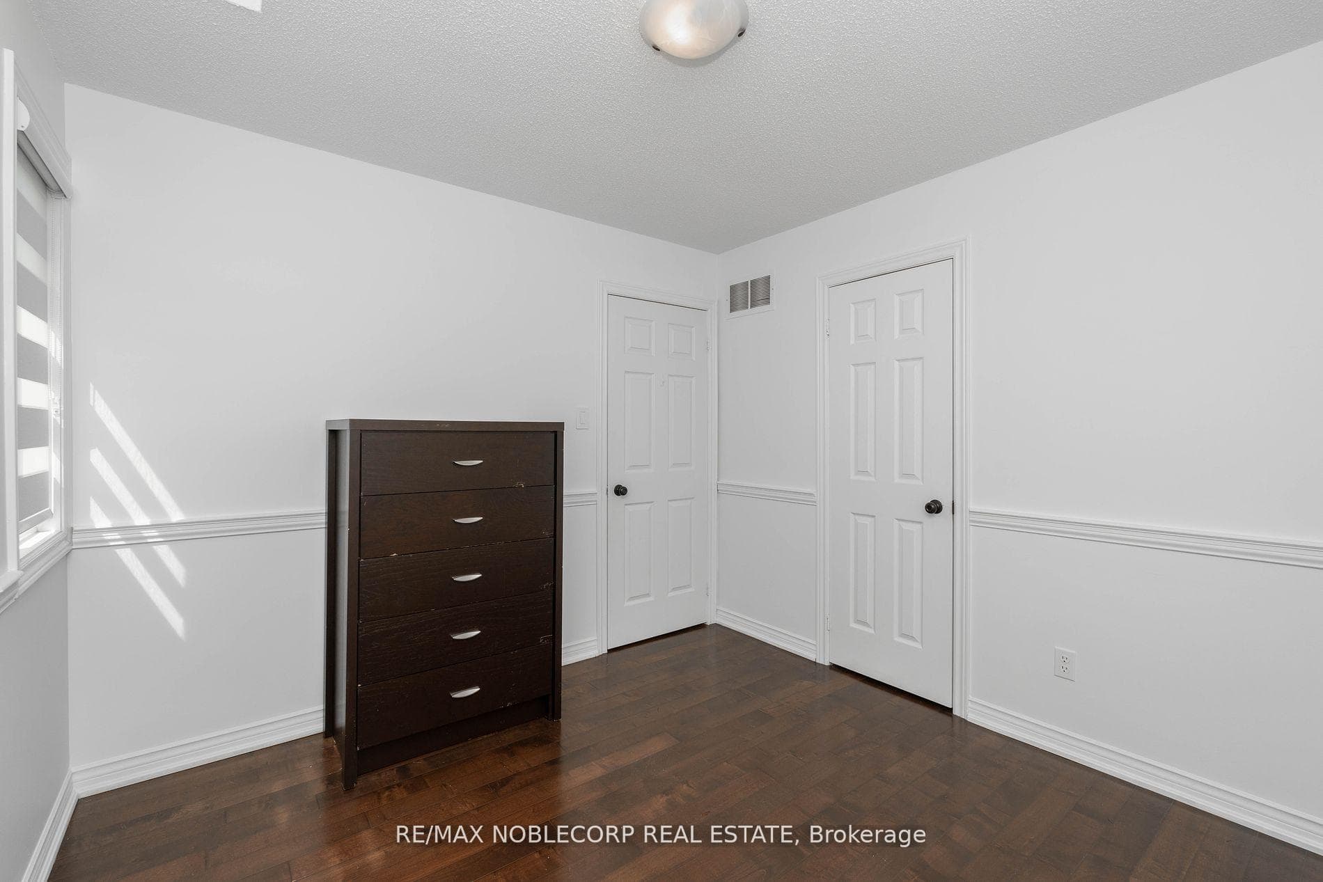 98 Waterbury Street photo 29