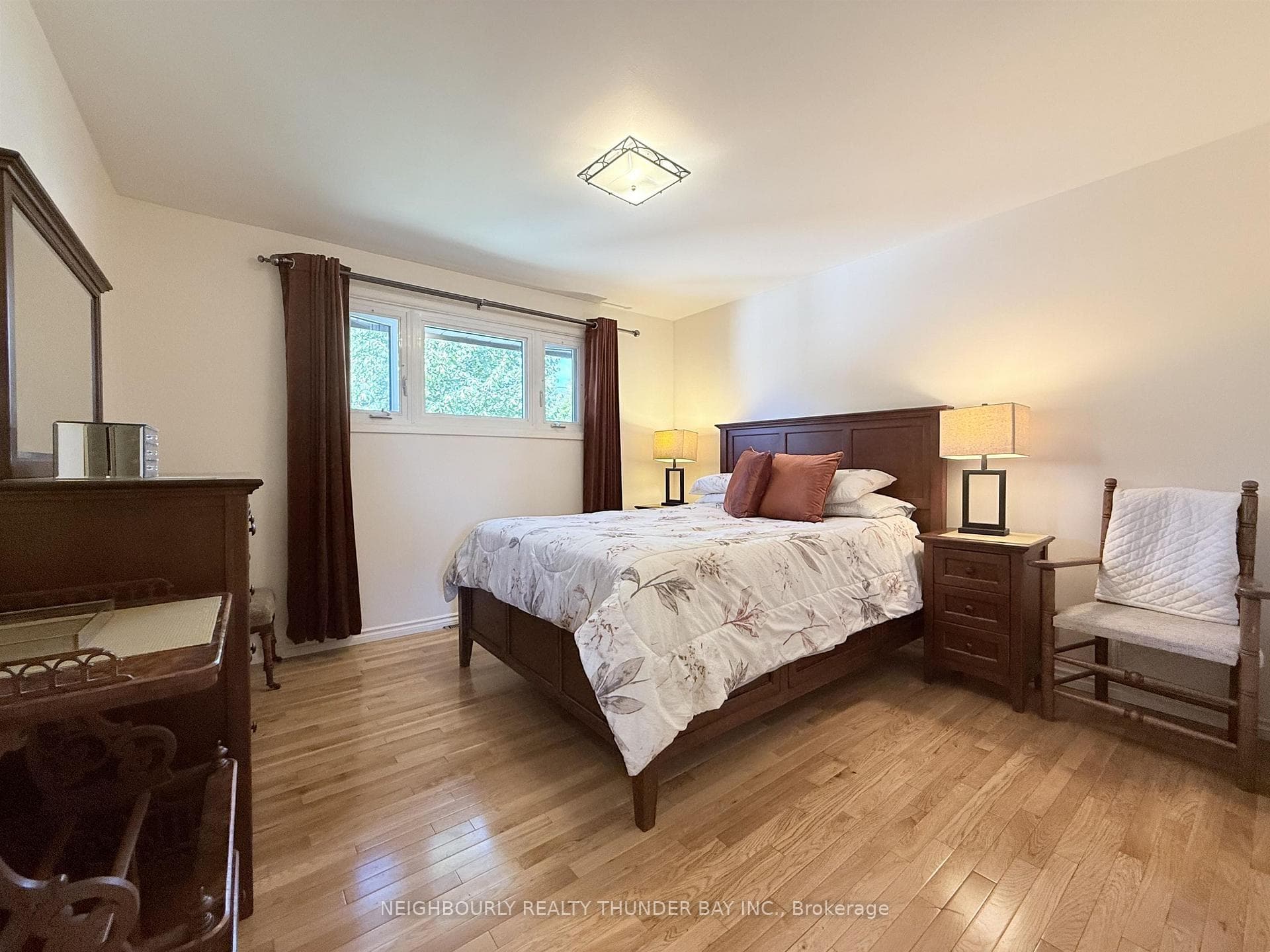 623 Grenville Avenue photo 18
