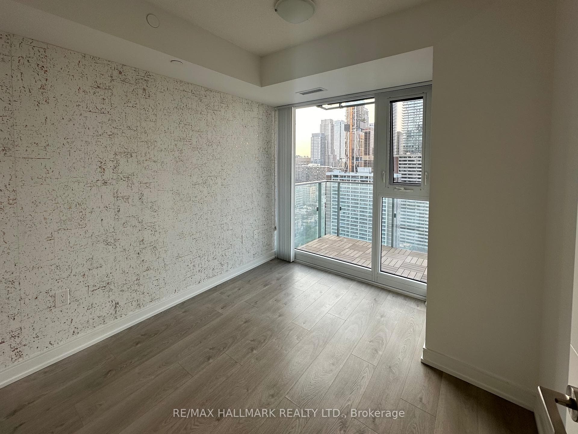 50 Wellesley Street Unit 2904 photo 10