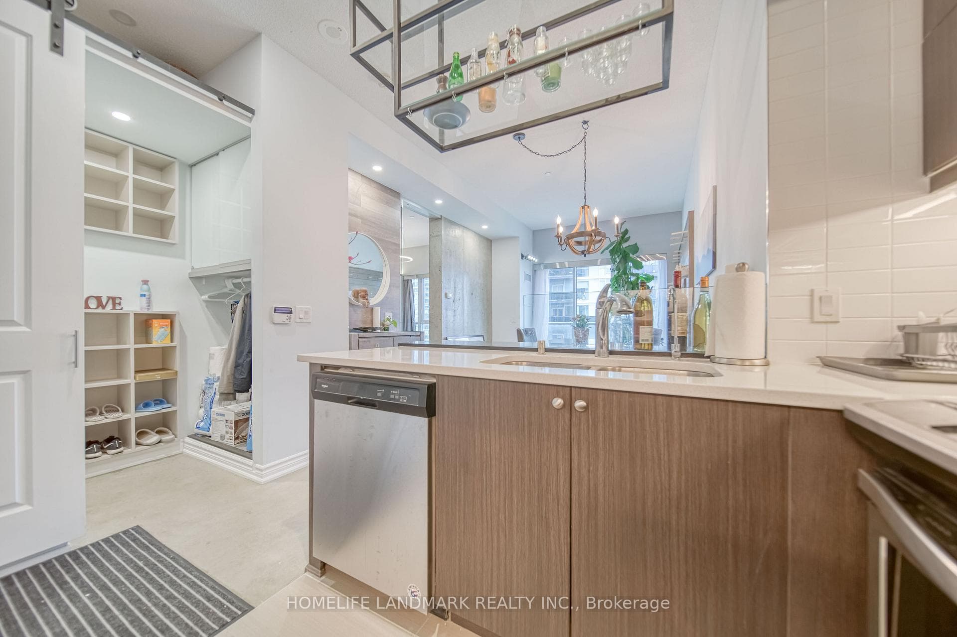 39 Annie Craig Drive Unit PH14 photo 9