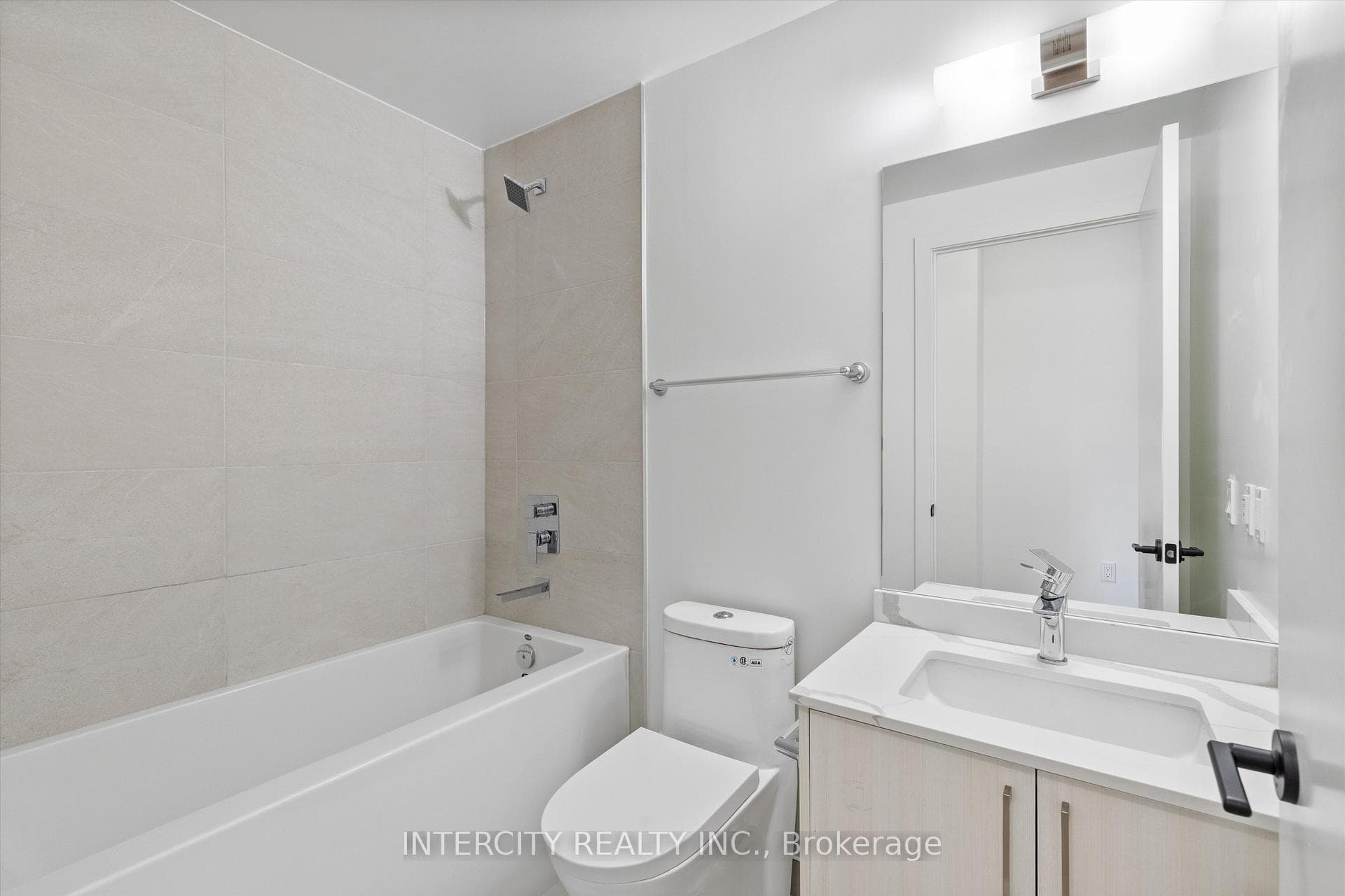 2075 King Road Unit 328 photo 8