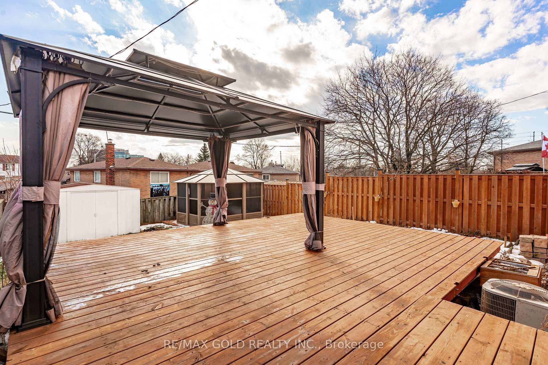 9 Dalton Place photo 34