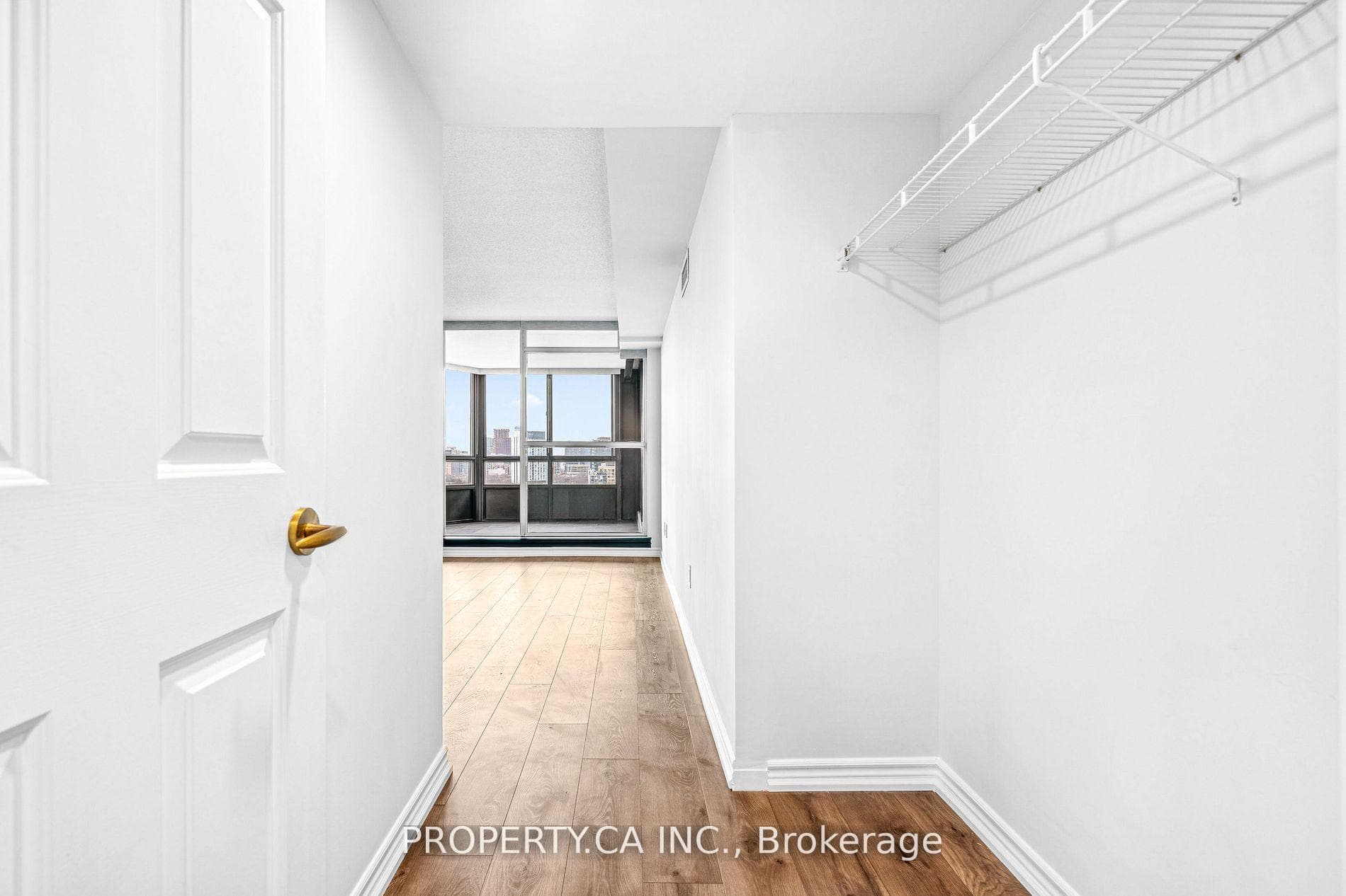 130 Carlton Street Unit 1106 photo 18