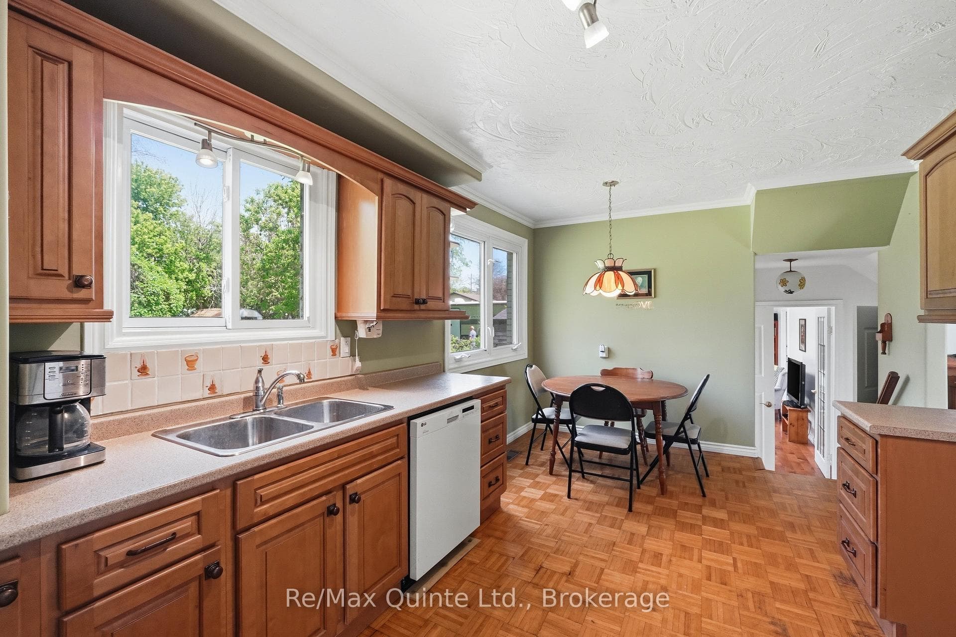 106 Baylea Drive photo 10