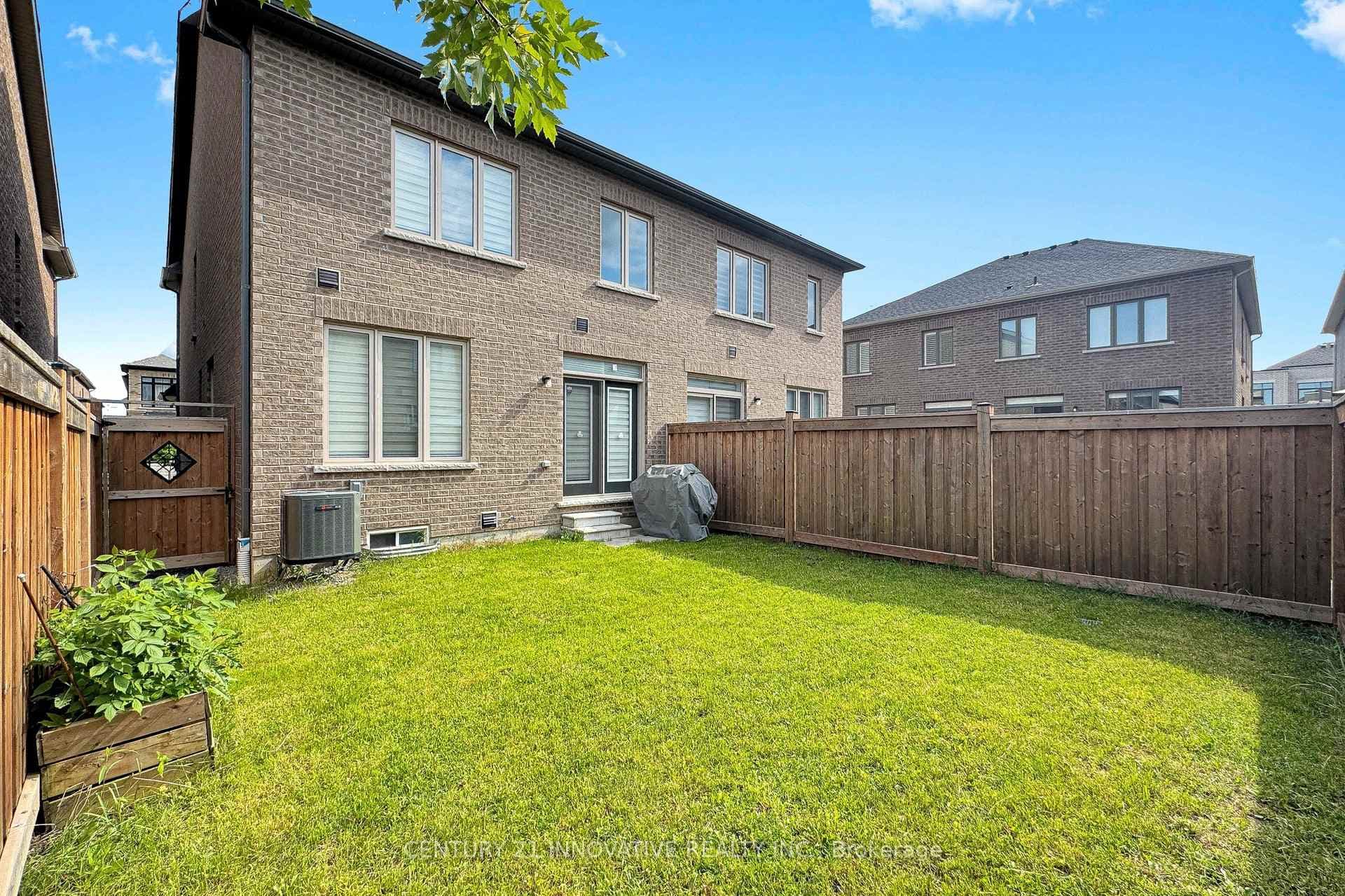 28 Conarty Crescent photo 45