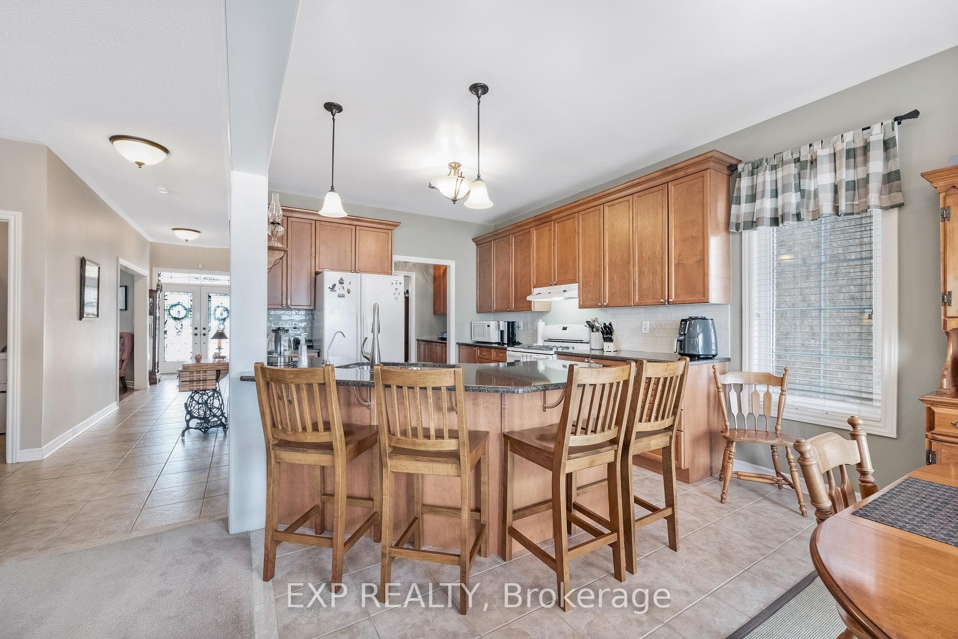 106 Succession Crescent photo 12