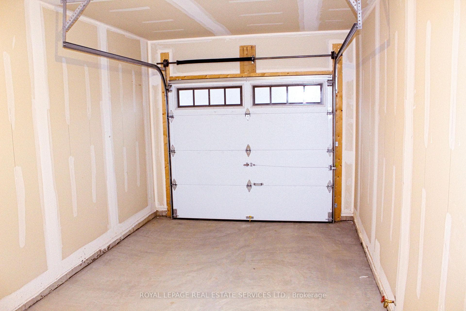 77 Diana Avenue Unit 1 photo 37