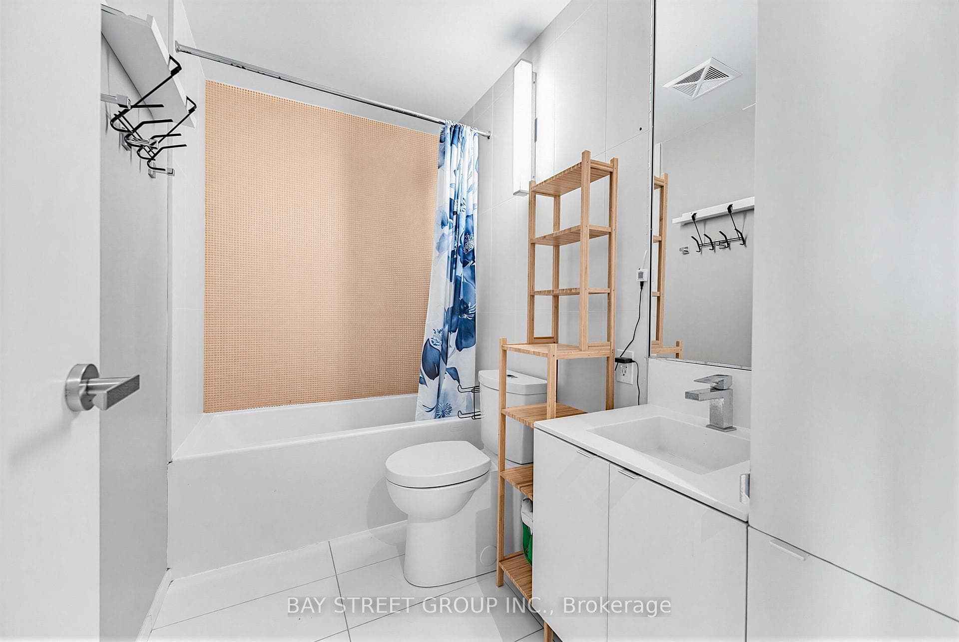 125 Peter Street Unit 1803 photo 23