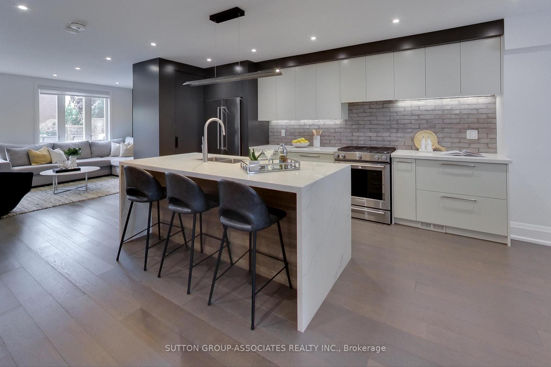 312 Glenholme Avenue photo 4