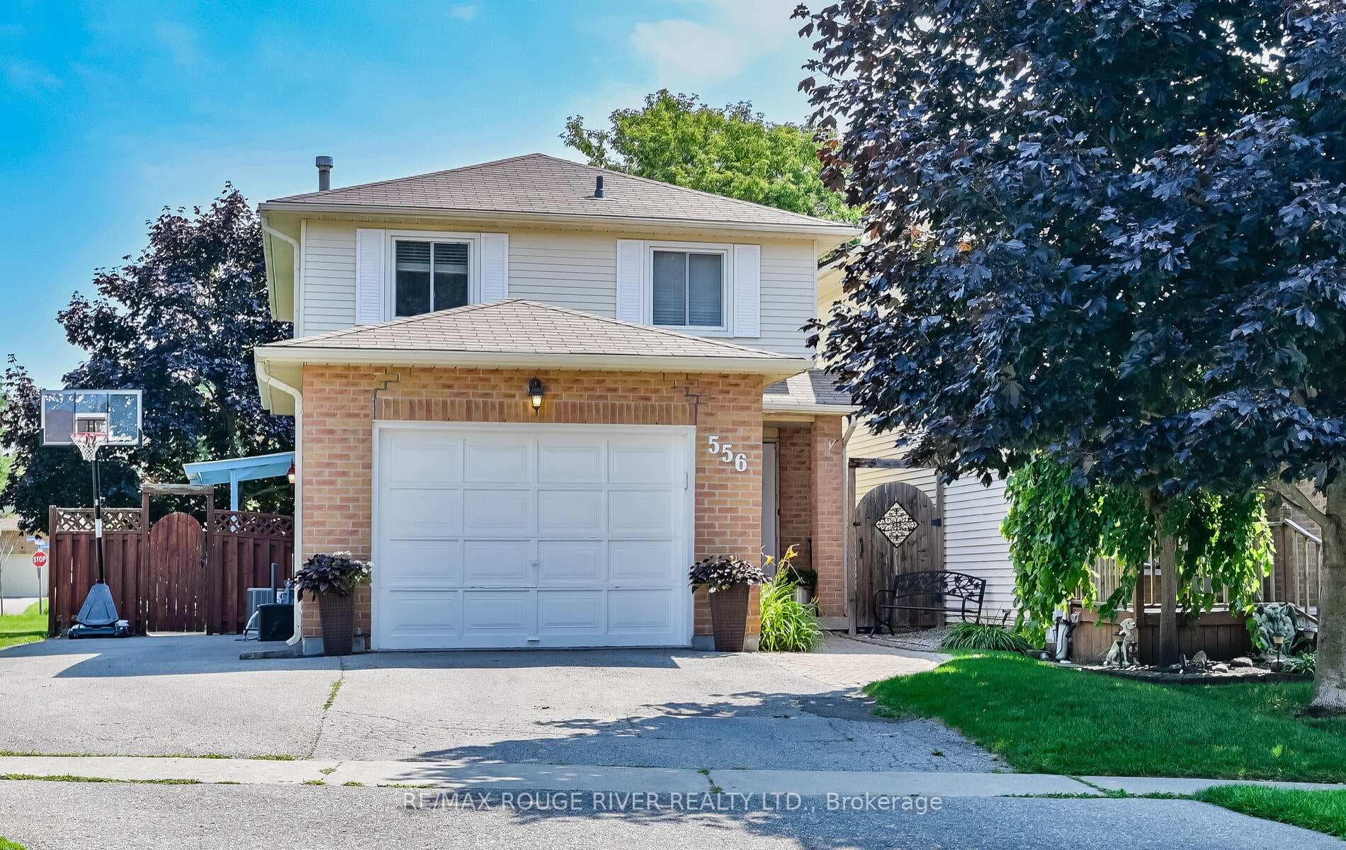 556 Cobblehill Drive photo 1