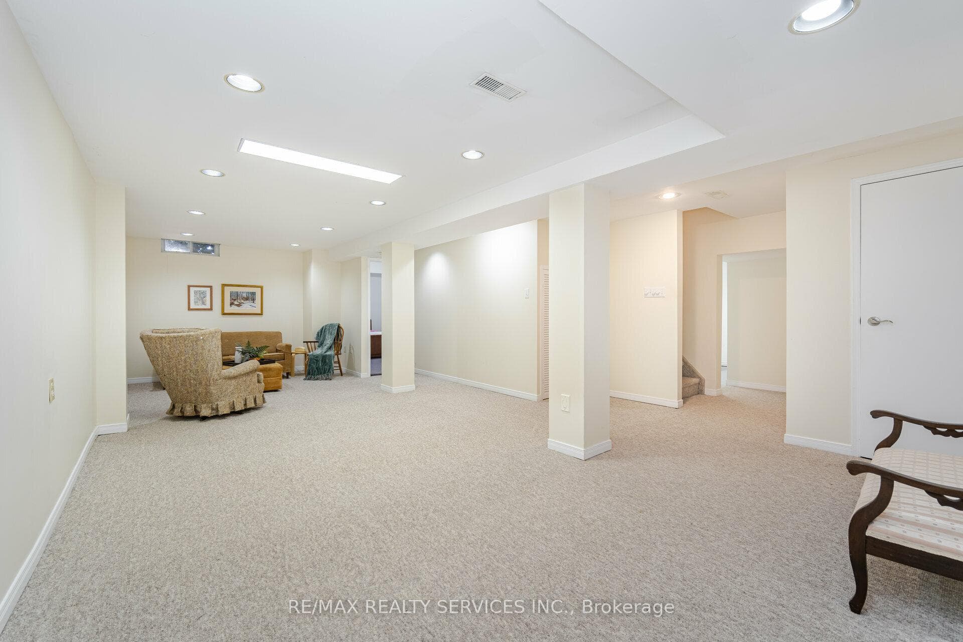 4 Donaldson Drive photo 33