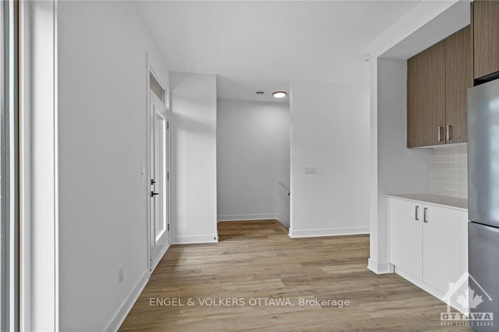 1258 MARENGER Street Unit C photo 5